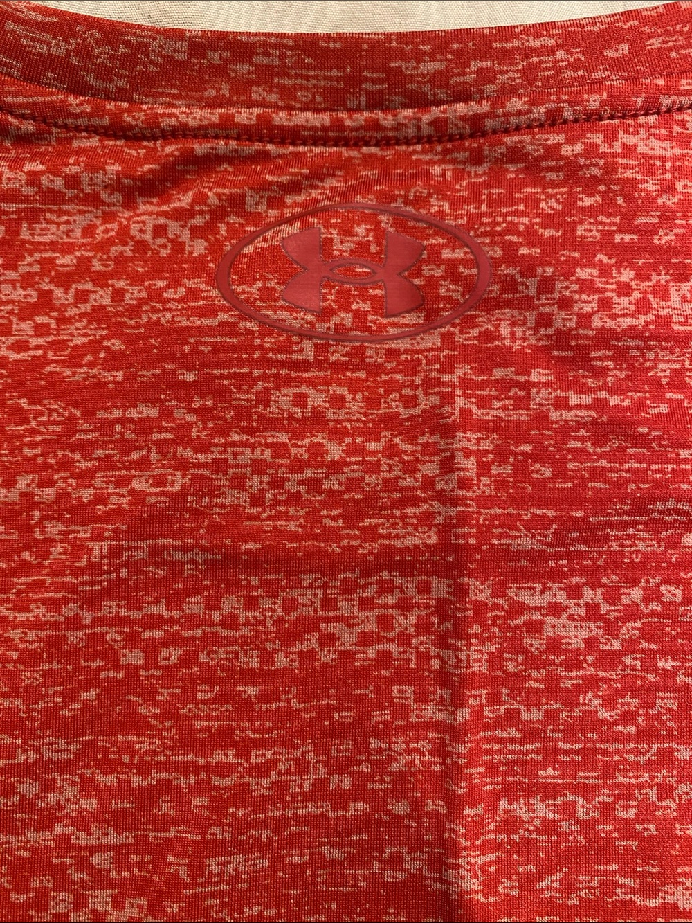 Under Armour Men’s Heathered Red-Orange Short-Sleeve Performance Tee - Picture 5 of 9